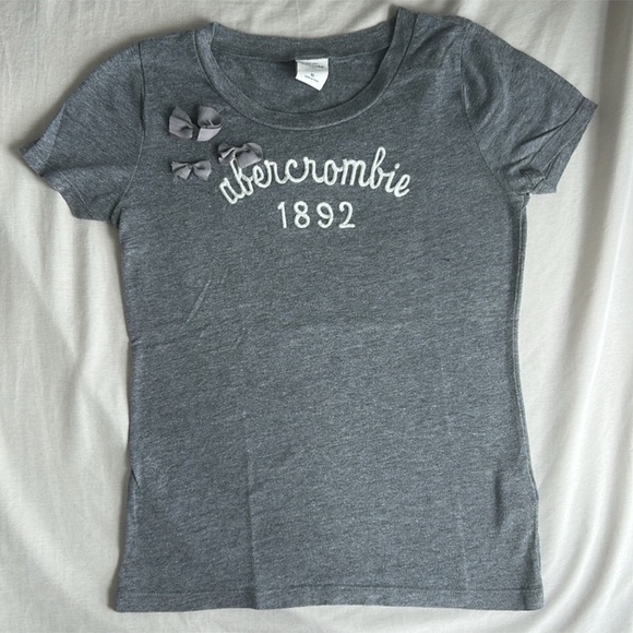 Abercrombie kids XL shirt , 60% cotton 40% polyester Stunning top - Picture 5 of 5